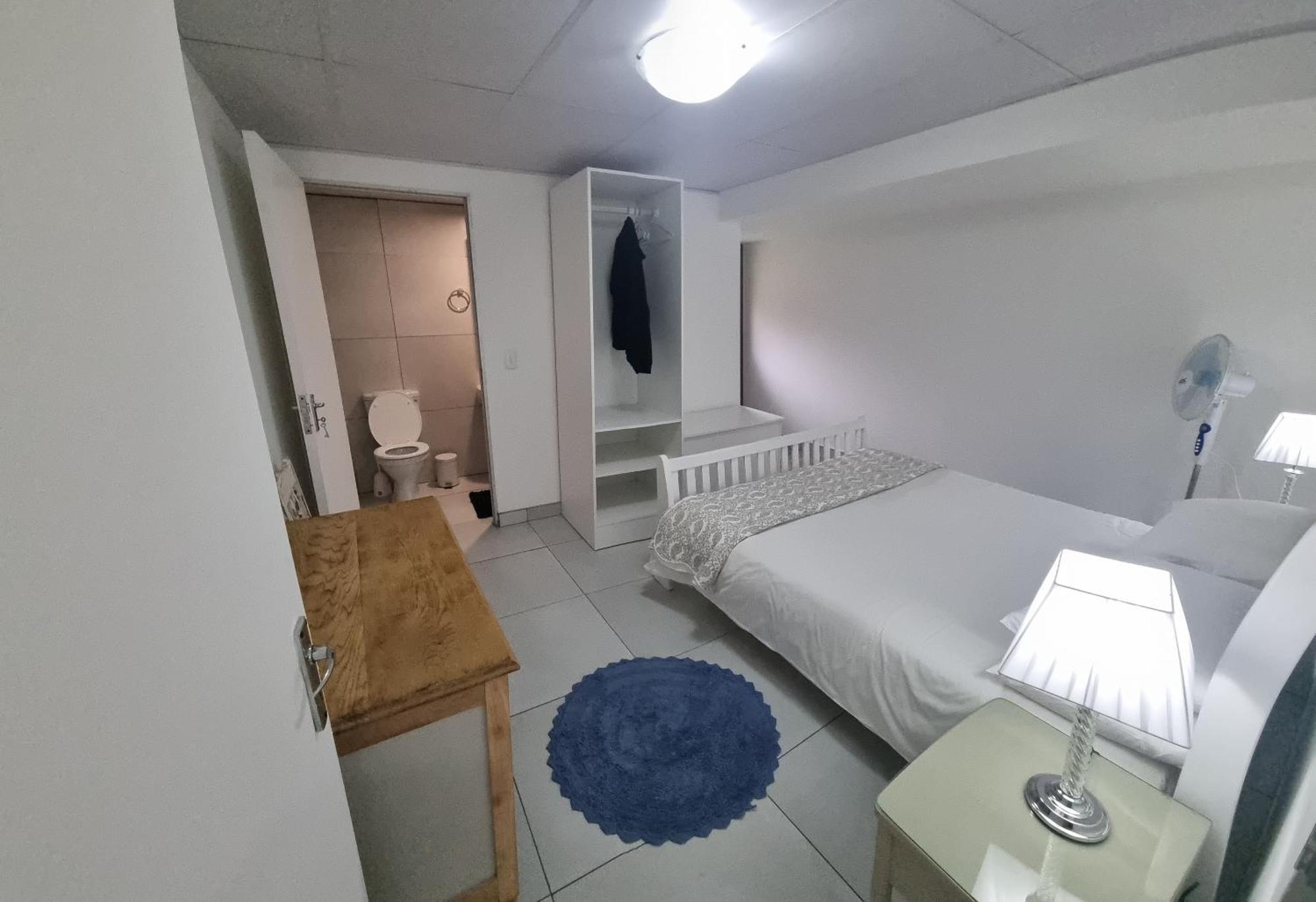 12 On Vaal Drive Guesthouse Vanderbijlpark Εξωτερικό φωτογραφία