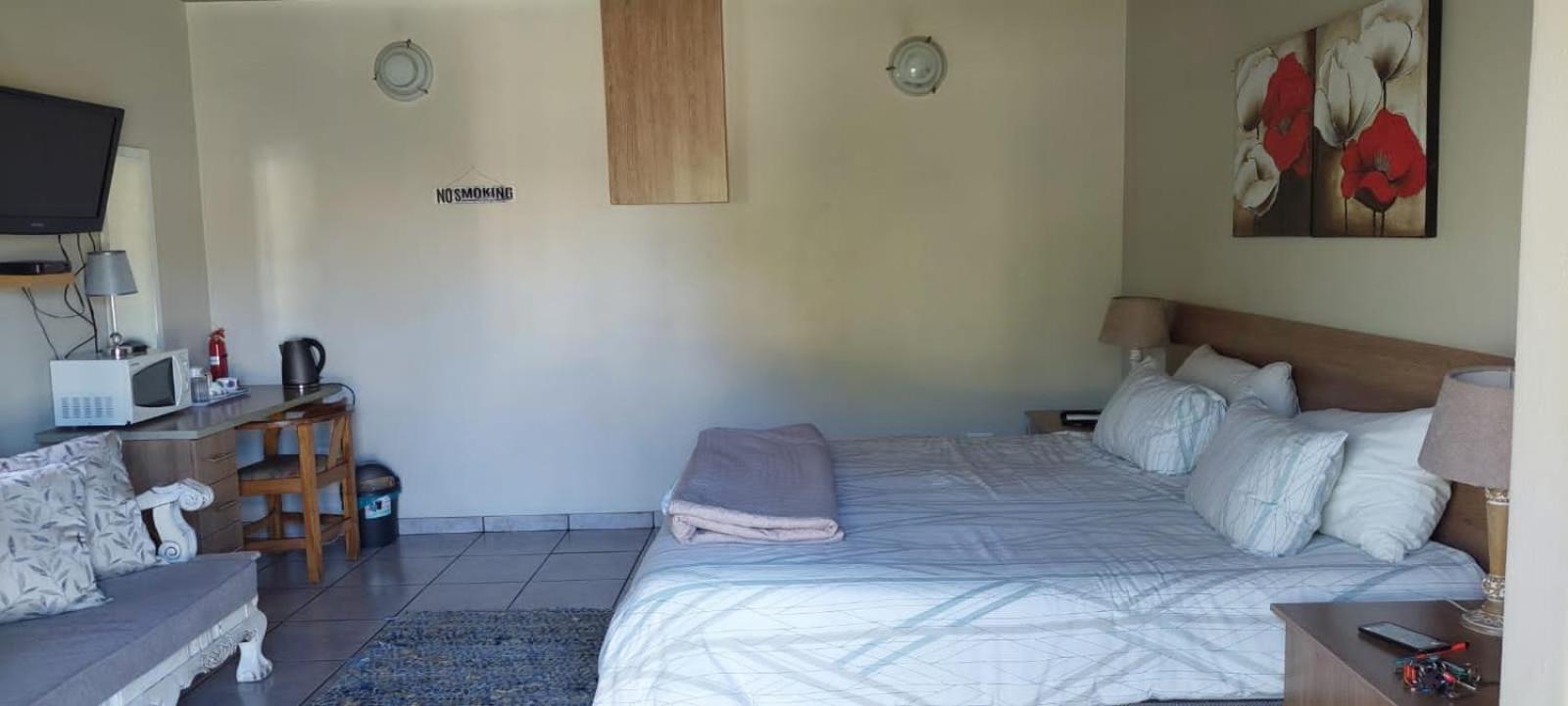 12 On Vaal Drive Guesthouse Vanderbijlpark Εξωτερικό φωτογραφία