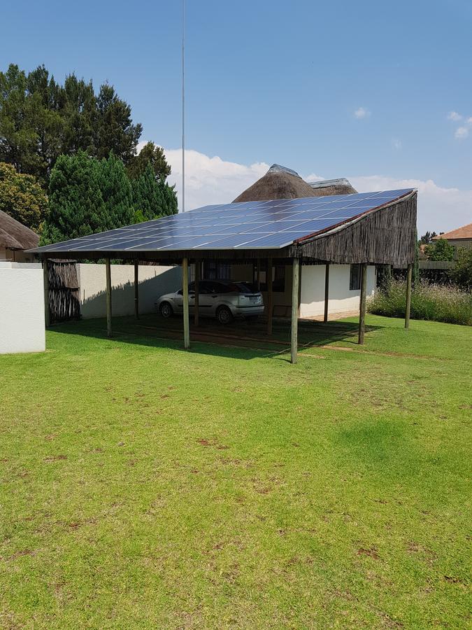 12 On Vaal Drive Guesthouse Vanderbijlpark Εξωτερικό φωτογραφία