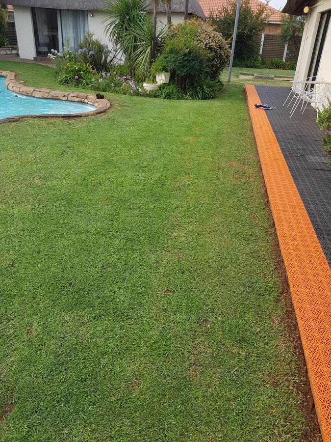 12 On Vaal Drive Guesthouse Vanderbijlpark Εξωτερικό φωτογραφία