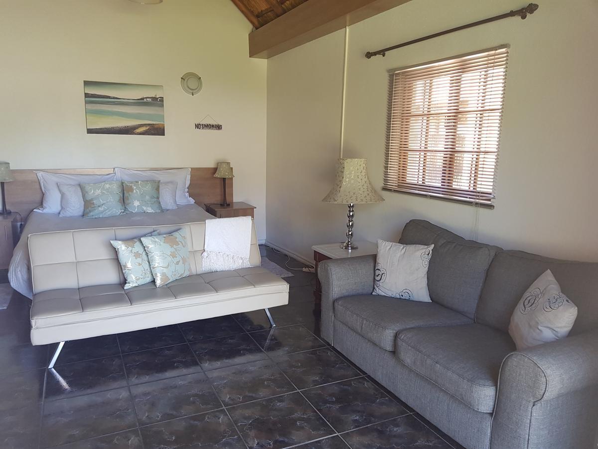12 On Vaal Drive Guesthouse Vanderbijlpark Εξωτερικό φωτογραφία