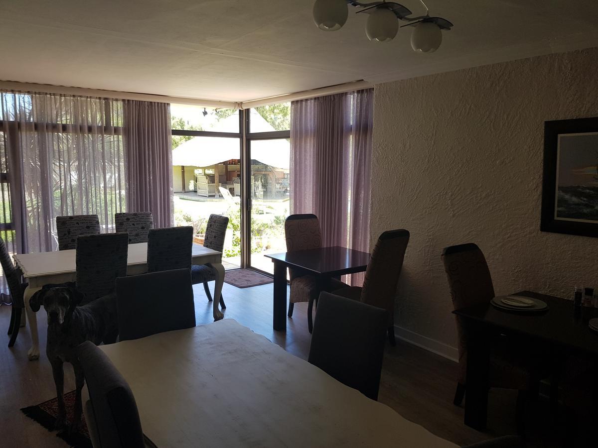 12 On Vaal Drive Guesthouse Vanderbijlpark Εξωτερικό φωτογραφία